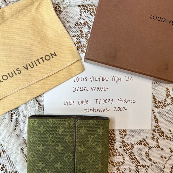 Louis Vuitton Green Mini Lin Monogram Wallet - Picture 2 of 12
